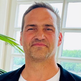 Portraitbild von Tom Delaveaux
